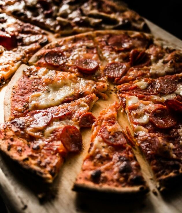Custom printed pizza boxes for delivery and slice shops